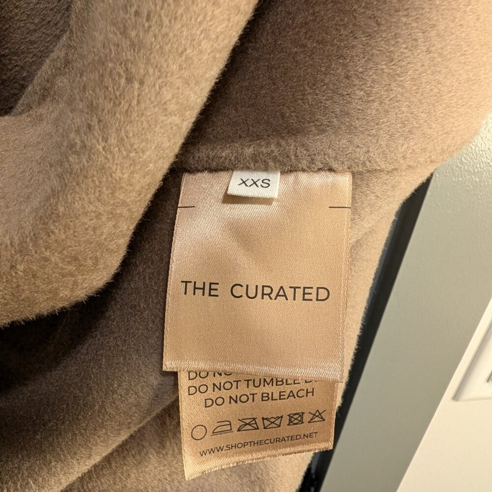 The Curated Classic Coat - Picture 4 of 5